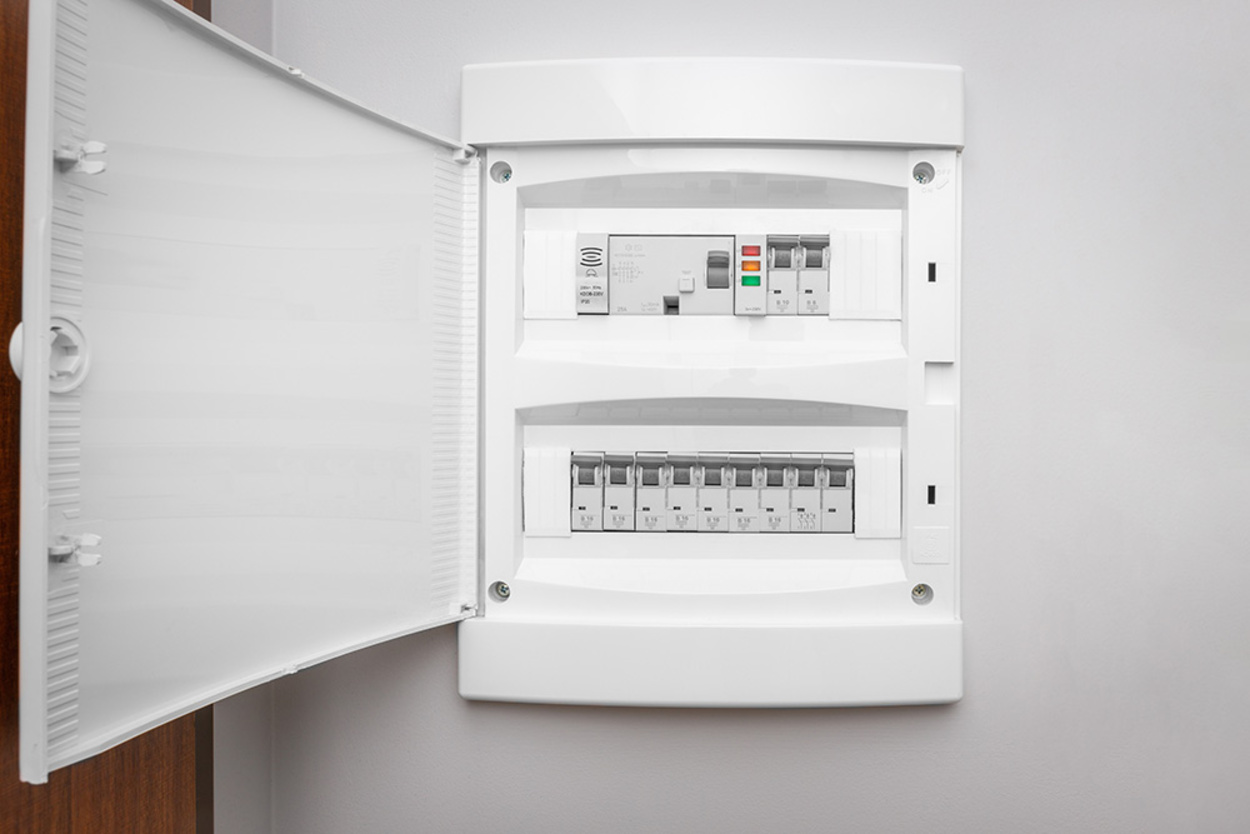 Über&shy;spannungs&shy;schutz bei Muster Elektro in Musterstadt