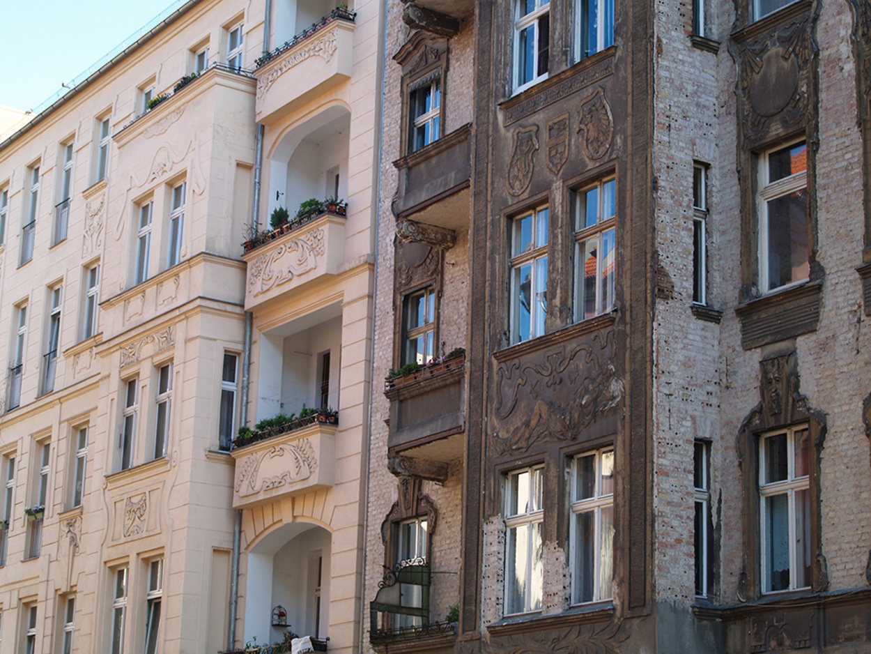 Altbau&shy;sanierung bei Muster Elektro in Musterstadt